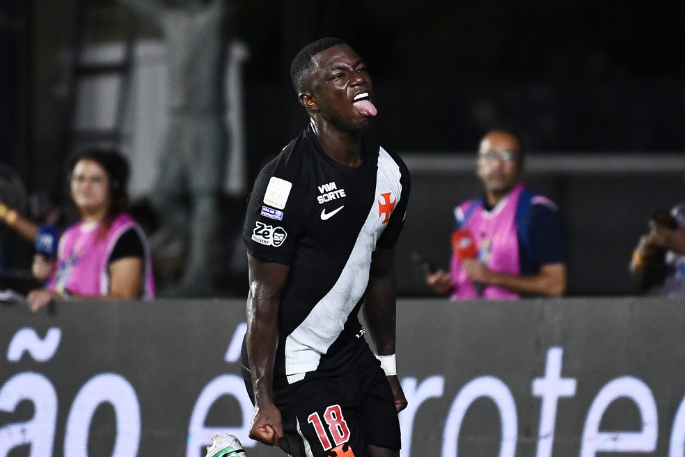 heroi-da-virada,-marino-fez-seu-1o-grande-jogo-com-a-camisa-do-vasco