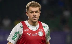 e-o-corinthians?-fuchs-manda-recado-a-rival-do-palmeiras-sobre-jogar-serie-b:-“uma-pena-para-eles”