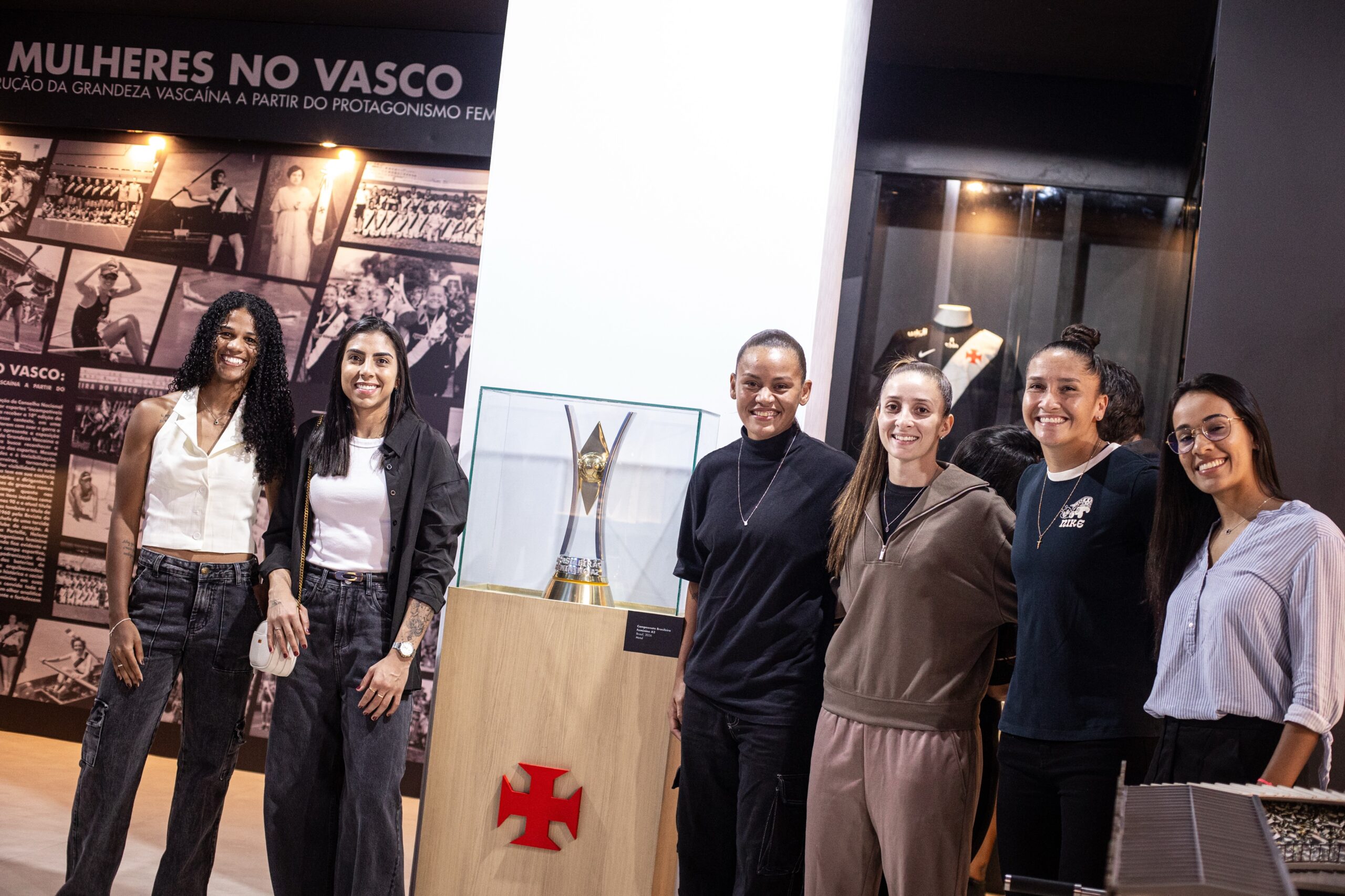 feminino:-museu-vasco-da-gama-cria-espaco-dedicado-as-mulheres-e-exibe-a-taca-do-brasileiro-a2