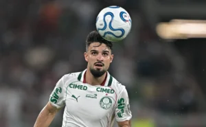 opiniao:-palmeiras-tem-um-problema-que-comeca-antes-de-flaco-lopez-receber-a-bola