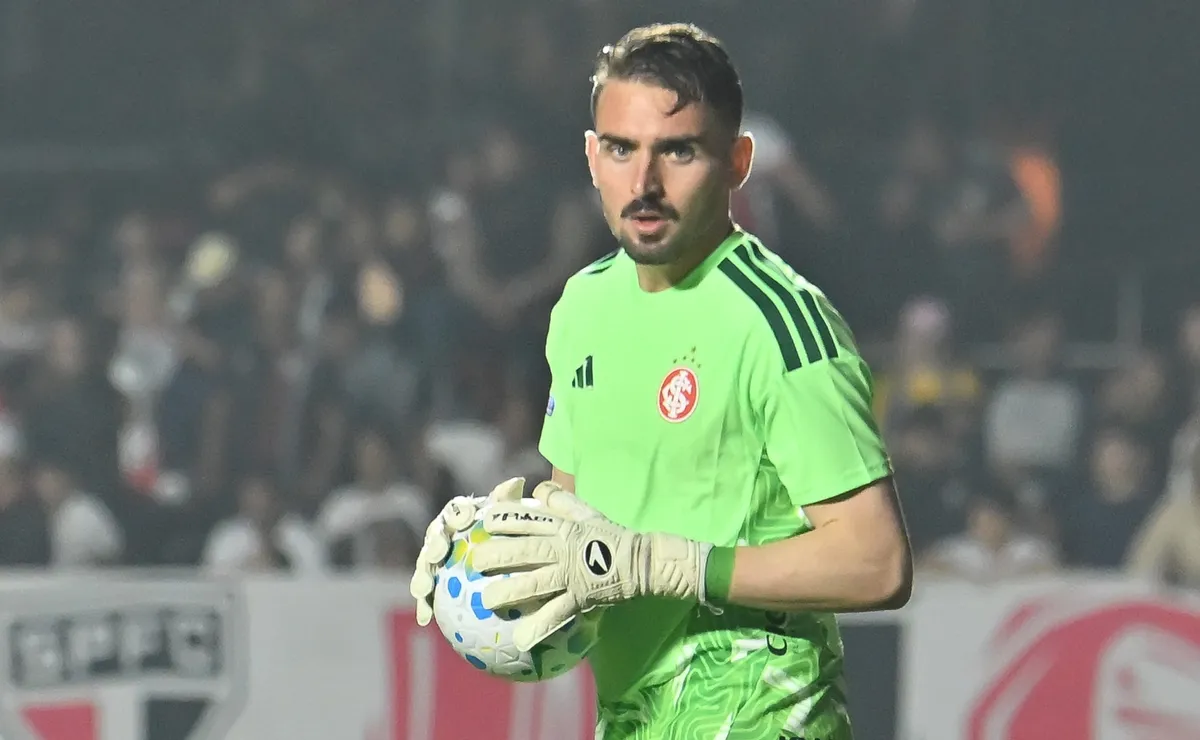 anthoni-pode-desfalcar-o-internacional-contra-o-fluminense-e-kauan-jesus-segue-como-titular