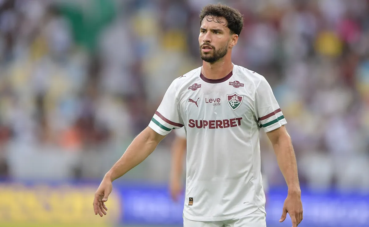 martinelli-passa-por-cirurgia-no-joelho-e-pode-desfalcar-o-fluminense-ate-2027