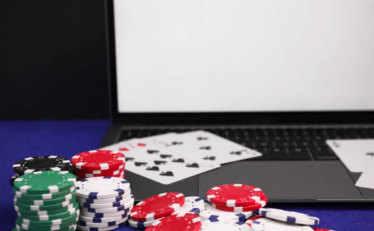 torneios-de-poker:-como-funcionam,-tipos-e-formatos