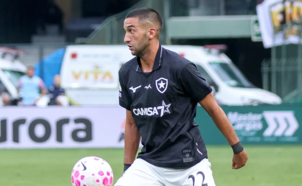 provavel-escalacao:-huguinho-e-ziyech-devem-assumir-vagas-no-botafogo-para-duelo-contra-o-remo