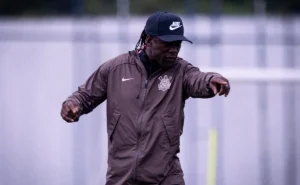 corinthians-tem-treino-aberto-marcado-por-orientacoes-de-seedorf-e-desfalques-antes-do-mirassol