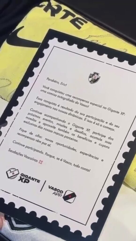 socio-retirou-camisa-autografada-usando-moedas-do-gigantexp-no-vasco-app;-veja-video