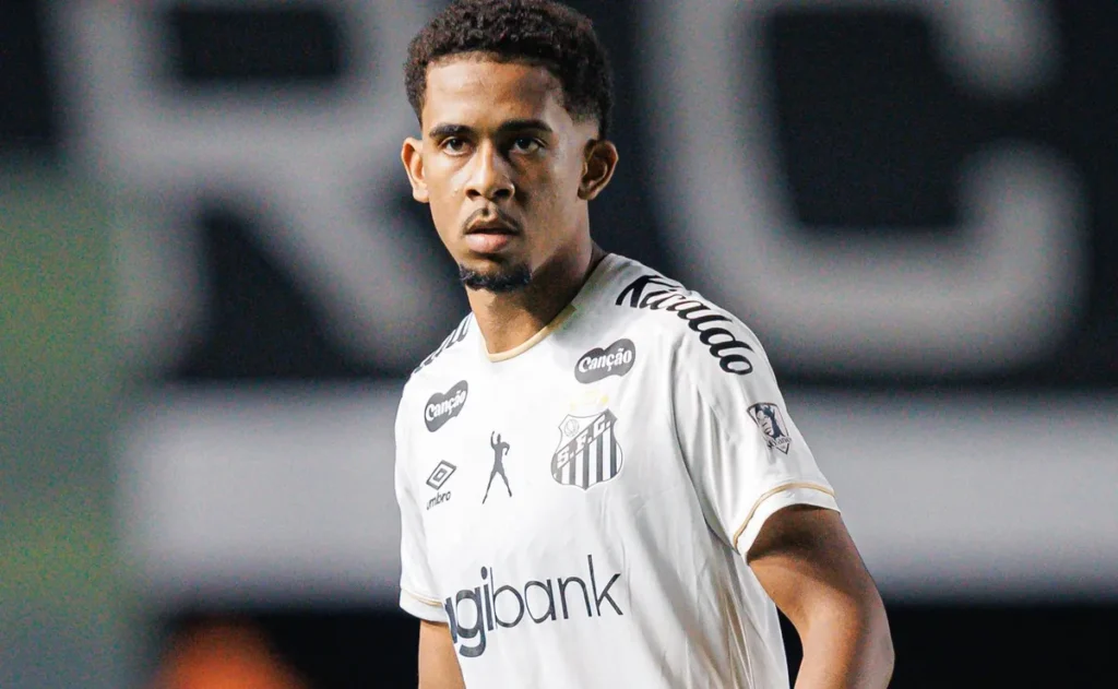 analise:-joao-alencar-mostra-personalidade-e-tem-atuacao-muito-segura-contra-o-palmeiras