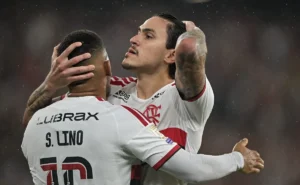 pedro-desencanta-no-classico-e-garante-vantagem-do-flamengo-na-lideranca-do-brasileiro