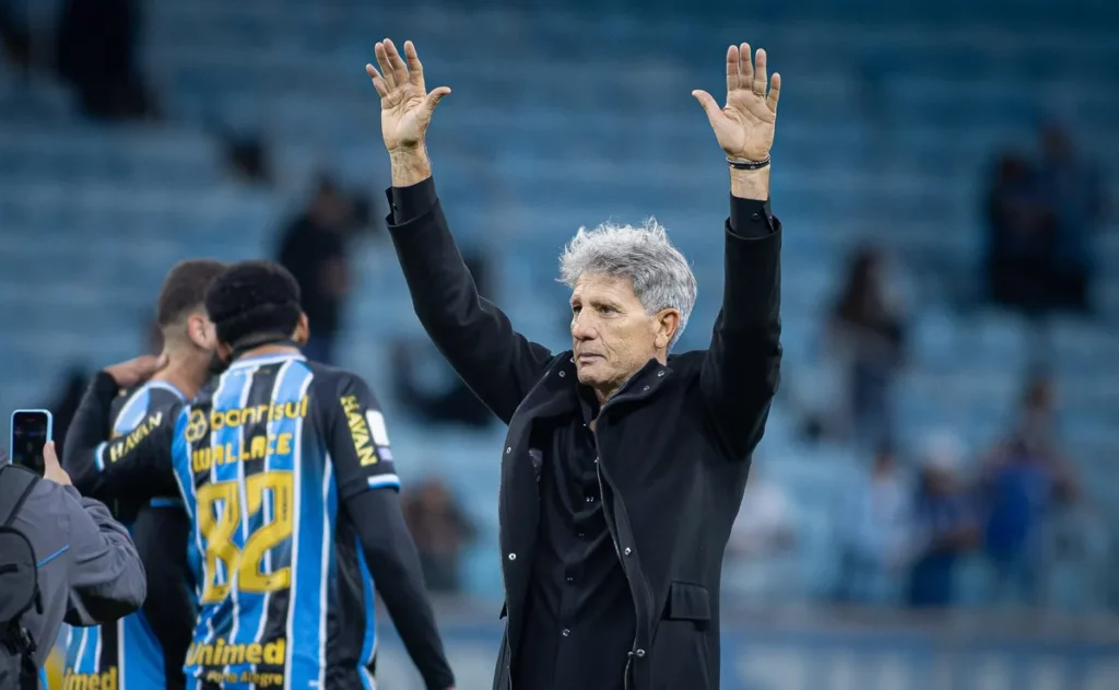 renato-portaluppi-alcanca-300-jogos-pelo-gremio-no-brasileirao-e-amplia-marca-historica