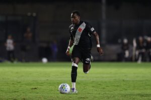 bournemouth-inicia-conversas-para-contratar-andres-gomez
