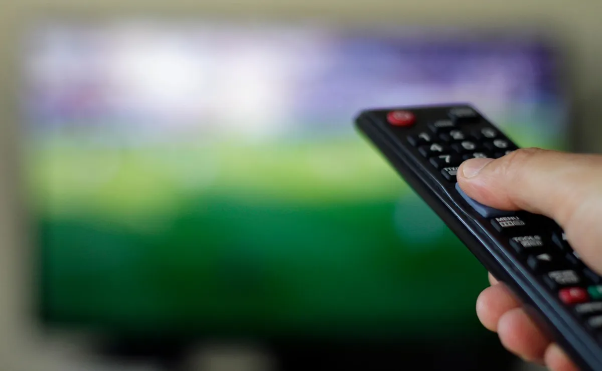 futebol-na-tv-hoje:-saiba-onde-assistir-aos-classicos-europeus-e-mais-neste-sabado-(31)