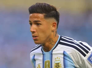 enzo-fernandez-desabafa-apos-vice-da-argentina-na-copa-do-mundo:-“e-uma-honra”