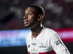 andre-silva-busca-recuperar-espaco-no-sao-paulo-apos-periodo-importante-de-recuperacao
