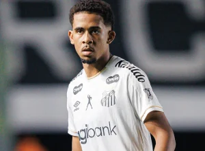 analise:-joao-alencar-mostra-personalidade-e-tem-atuacao-muito-segura-contra-o-palmeiras